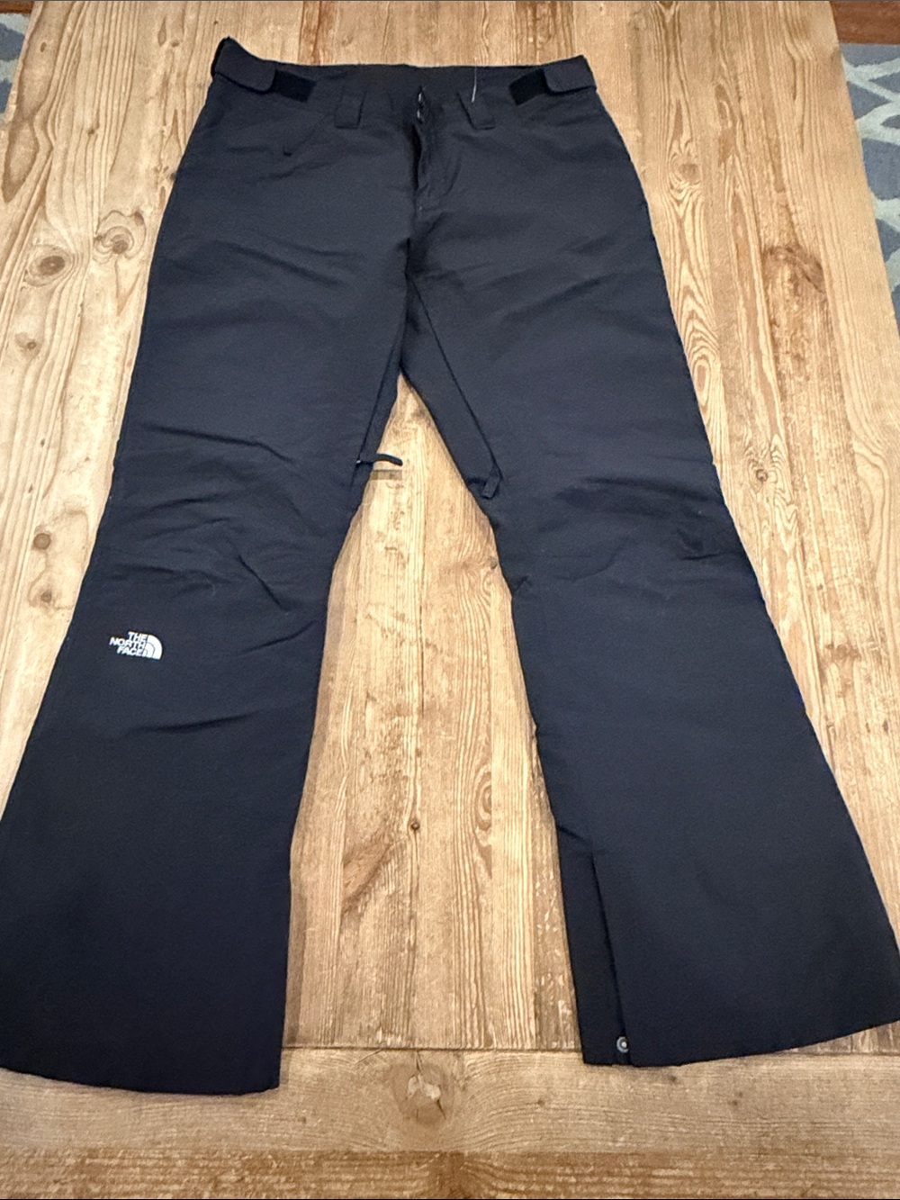 The North Face women’s Black Insulated Snow Pants
